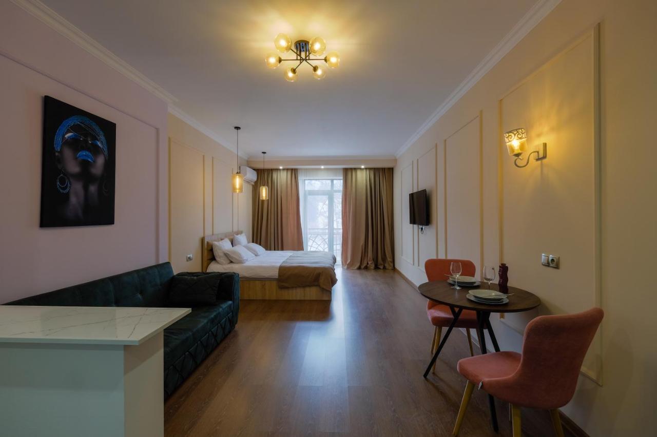 Iren river side apartments Tbilissi Extérieur photo